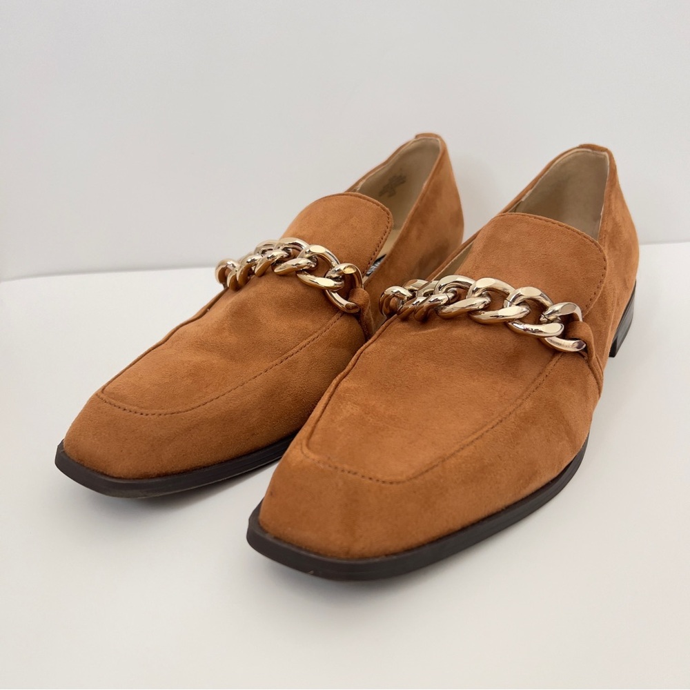 Nine West Women’s Oriah Slip On Loafer Chain Detail Brown Tan Suede Size 9.5 - Picture 2 of 9